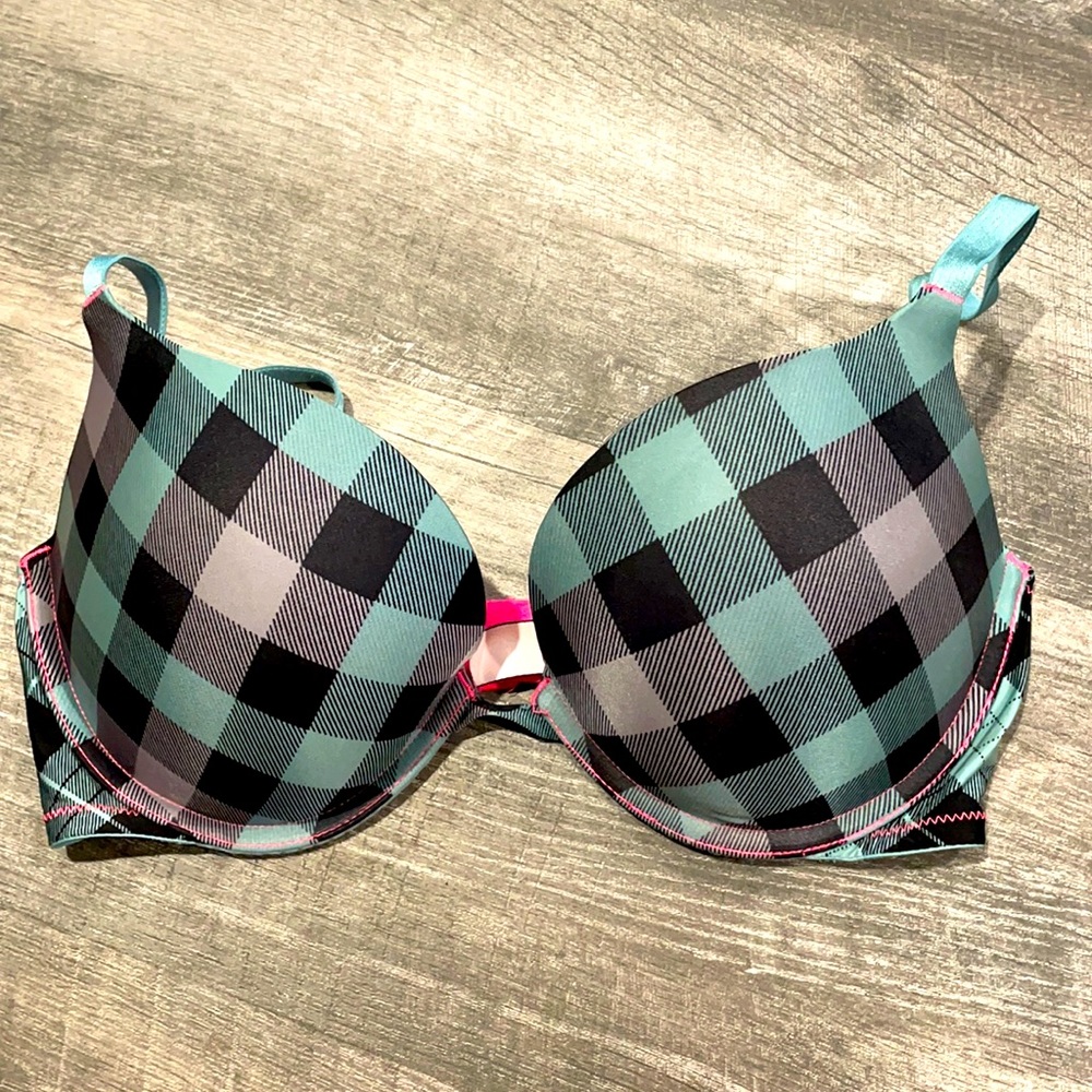 34D Victoria Secret Bra